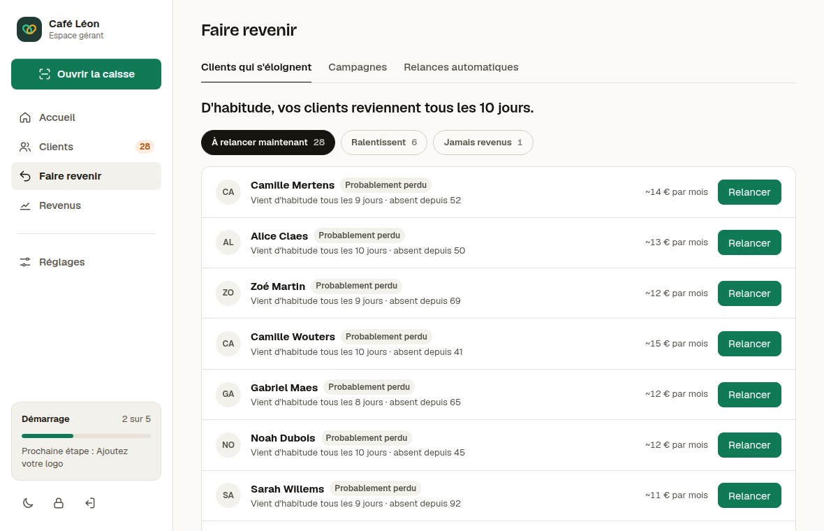 Le client qui s'éloigne, avant qu'il soit parti.